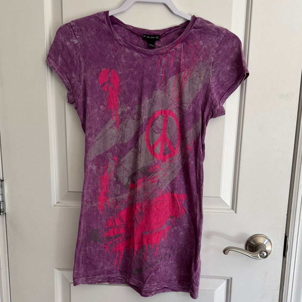 FANG Purple T-Shirt with Pink and Gray Design Sz XL